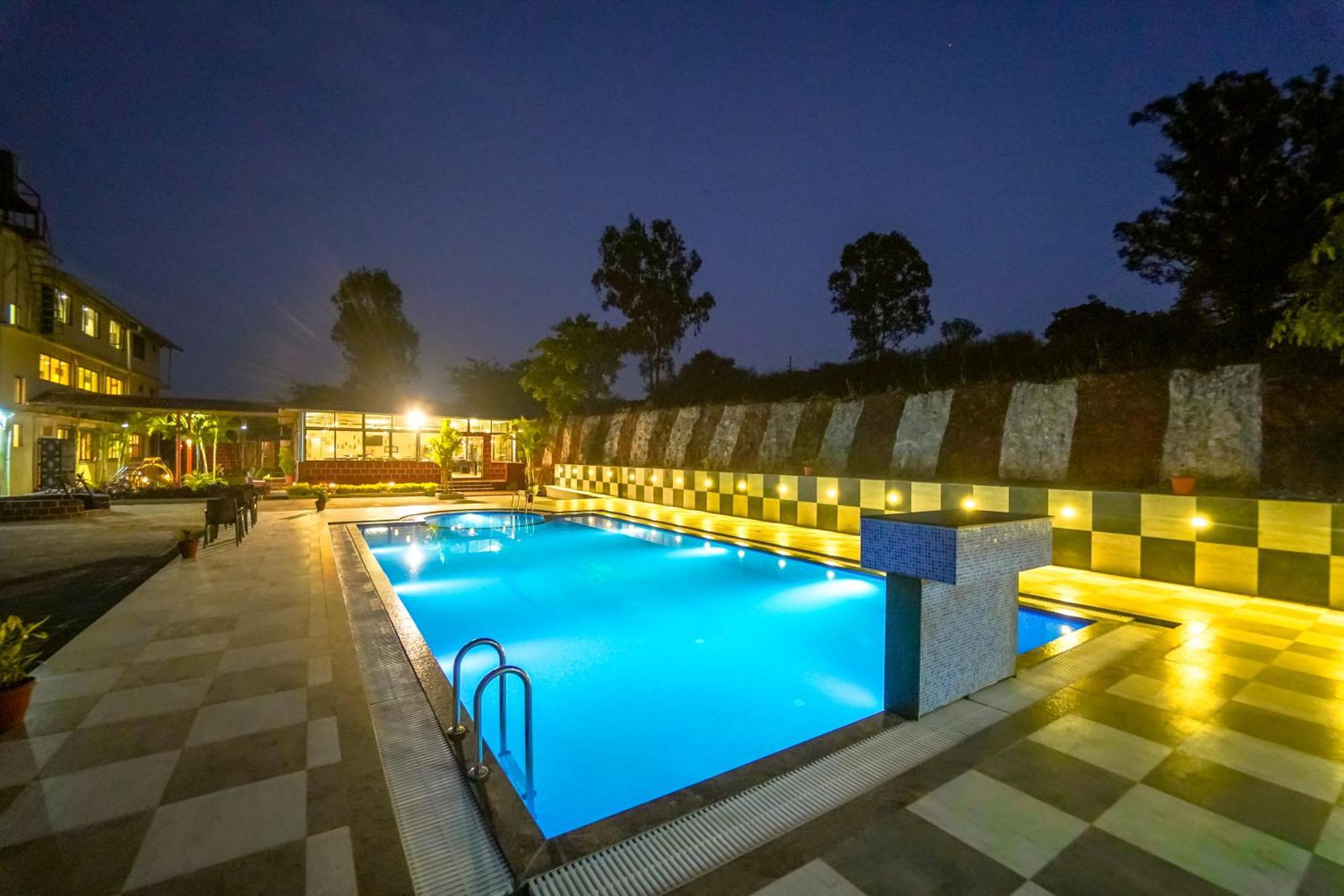 Treebo Jeevan Village Panchgani Extérieur photo